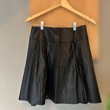 UNTITLED 블랙 플리츠 스커트 사이즈 2