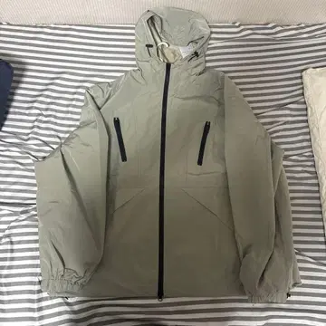 라이트 그린 마운틴 파카 후드 부착