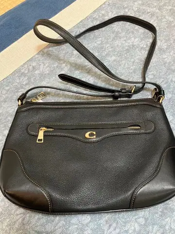 블랙 가죽 숄더백