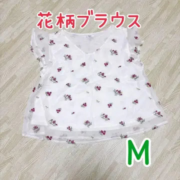 꽃무늬 자수 블라우스 M 사이즈 반팔