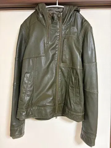 AVIREX 후드 부착 가죽 자켓 올리브