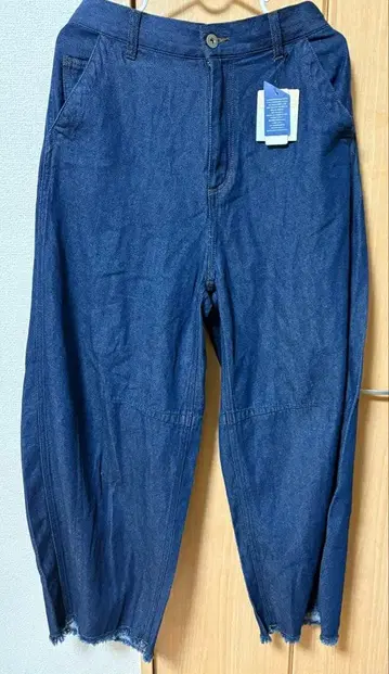 [택 포함 미사용 새상품] Niko and - 셀프 컷 배럴 팬츠