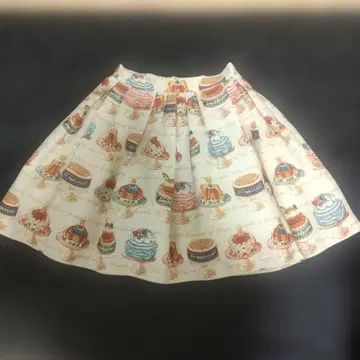 Jane Marple 케이크 프린트 플레어 스커트