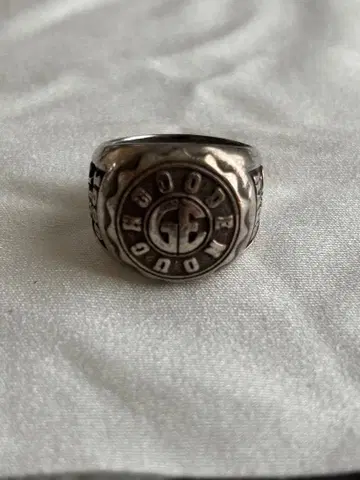 GOOD ENOUGH 굿이너프 카보숑컷