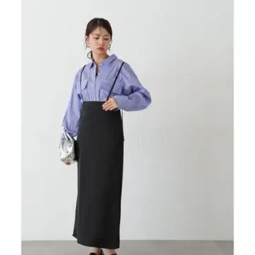 스트랩 포함 블랙 롱 스커트