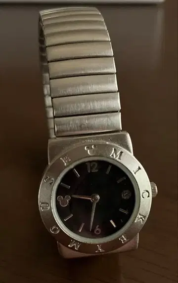 미키마우스 여성용 손목시계 실버 쿼츠 Disney 블랙 다이얼