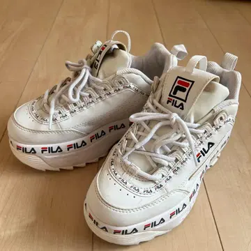 FILA 로고 화이트 통굽 스니커즈