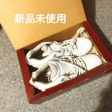 르꼬끄 스포르티브 화이트 스니커즈