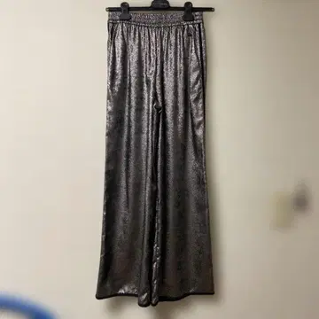 NUMPH 사이드 라인 실버 팬츠 시착만 한 상품