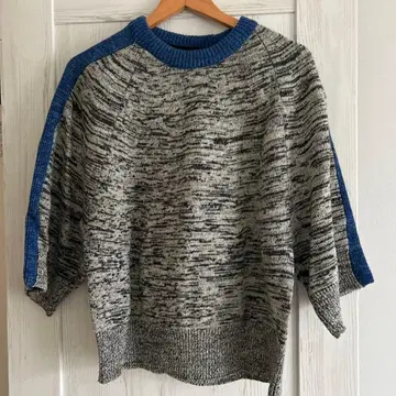 메르시보쿠 라인 스웨터