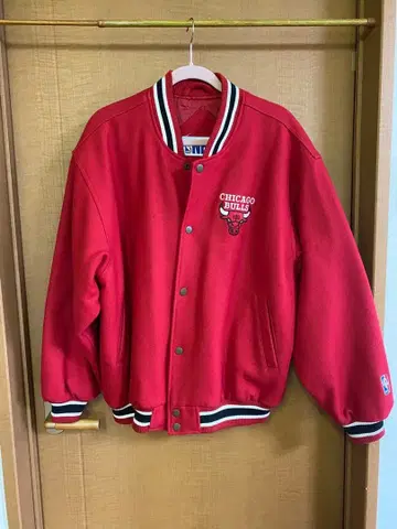 시카고 불스 스타디움 점퍼 레드 XL