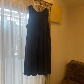 블랙 슬리브리스 롱 원피스 사만사 모스모스 벨로아 원피스 전후 착용 가능