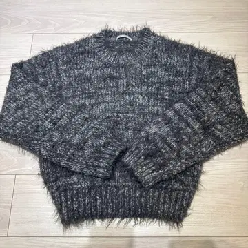 오버 사이즈 긴팔 니트 그레이