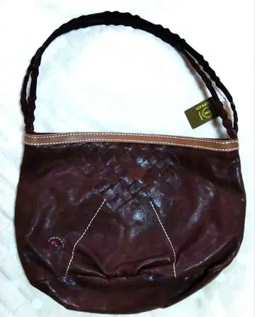 브라운 가죽 토트백 뜨개질 디자인