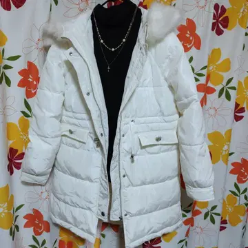 미셸 마카롱 화이트 퍼 다운 자켓 아우터 아름다운 실루엣