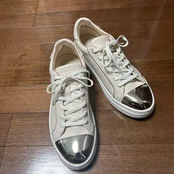 미사용 새상품 다이애나 스니커즈