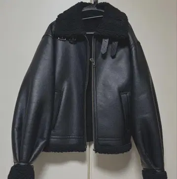 SLY 블랙 보아 옷깃 숏 자켓