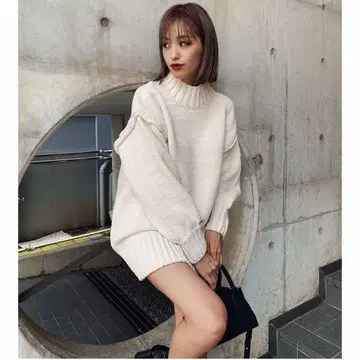 EMODA 몰 하이넥 박스 원피스