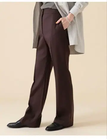 새상품급 Demi-Luxe BEAMS 울 세미 플레어 팬츠 사이즈 38