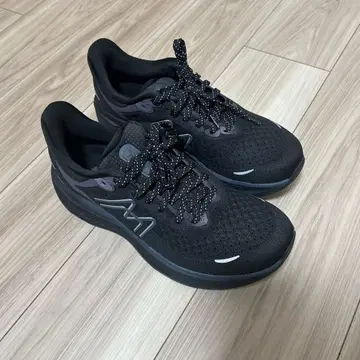 1회 착용 KARHU Masala Run 블랙 러닝화