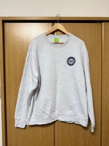 HUF XL 그레이 트레이닝 맨투맨