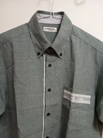 거의 새상품! 고급 카리유시 MINSAH 민서 그레이 반팔 셔츠 멋짐!