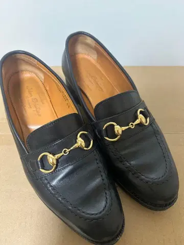 Jalan Sriwijaya 비트 로퍼 블랙