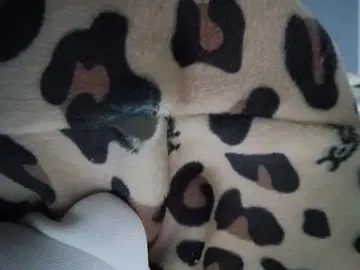 LOVOT 베이스 의류 레오파 프린트 티셔츠(베이지) 하자품