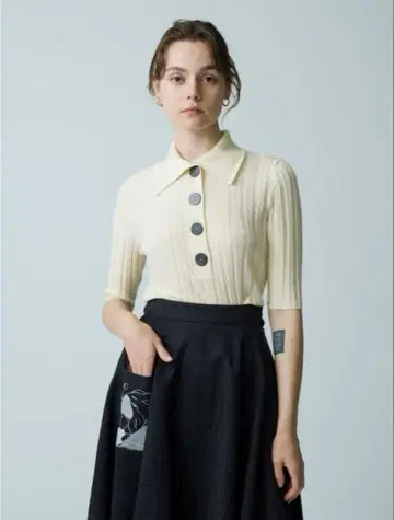 론 헤르만 NACKIYE 나키에 슈가 니트탑