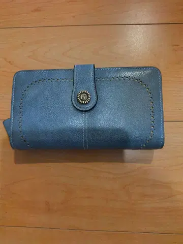 라이트 블루의 장지갑