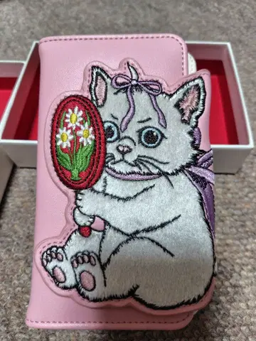 히구치 유코 디즈니 콜라보 마리 자수 수첩형 스마트폰 케이스