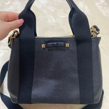 TOCCA 토트백 블랙 골드 금장 장식