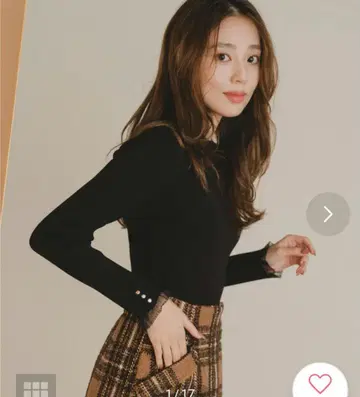 미사용 새상품 미슈마슈 2025 시어 프릴 소매 리브 니트탑 긴팔