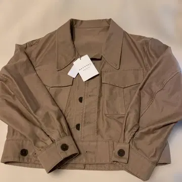 투모로우랜드 MACPHEE 브라운 숏 자켓 36