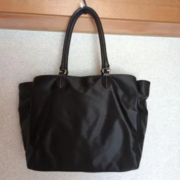 러셋 블랙 나일론 토트백