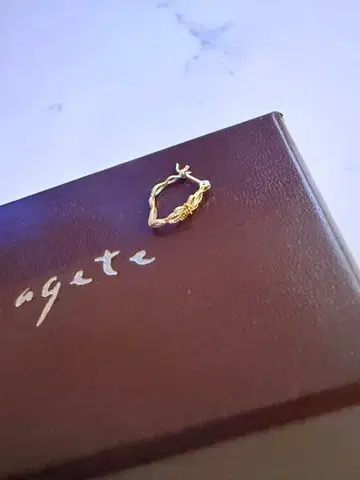 agete 후프 귀걸이 스테디셀러 한쪽 박스 없음