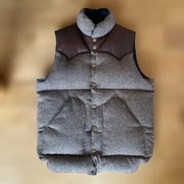 빔즈 Rocky Mountain 콜라보 울 가죽 다운 베스트 38 사이즈