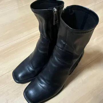 ZARA 부츠 블랙