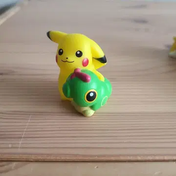 피카츄 버터플라이 피규어 세트