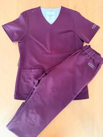 젤라또피케 클래시코 풀오버 스크럽 상하의 세트 네이비 의료 간호