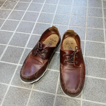 Clarks 브라운 데크 슈즈