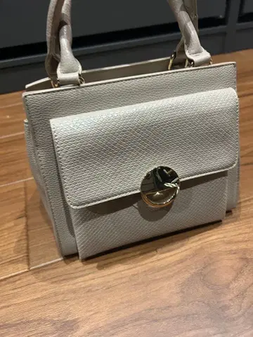 rienda 라이트 그레이 플랩 핸드백