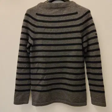 유리 파크 스트라이프 긴팔 니트 스웨터