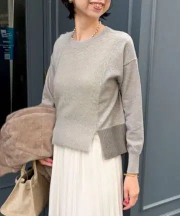 [노리즈] 라메 페더 절개 바이컬러 풀오버 니트