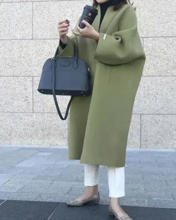 하자 있음 미사용 새상품 롱 코트 그린