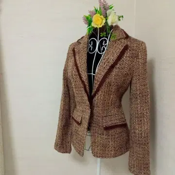 브라운 계열 트위드 테일러드 자켓