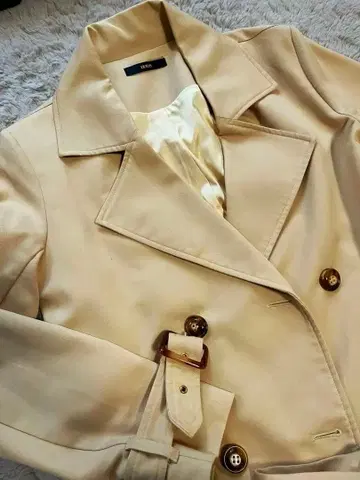 DURAS 베이지 트렌치코트 허리 벨트 포함