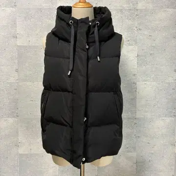 PASSIONE 블랙 다운 베스트