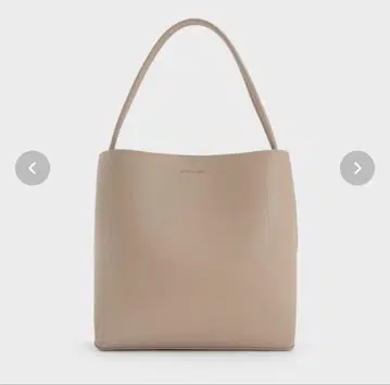 베이지 토트백 지퍼 달린 파우치