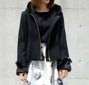 [ 미착용 ] UNIVERVAL MUSE / 실비 멜톤 울 코트